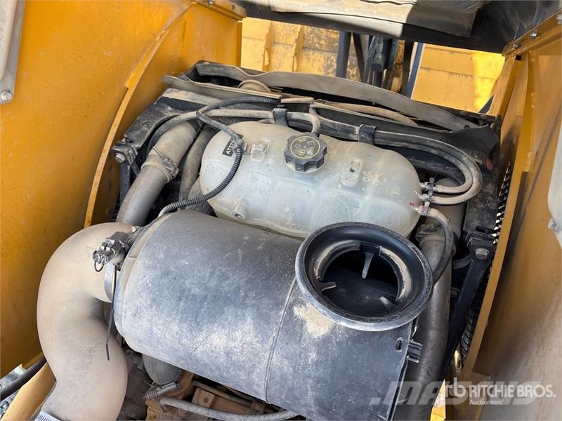 John Deere 310L EP لوادر ذات جرافات عكسية
