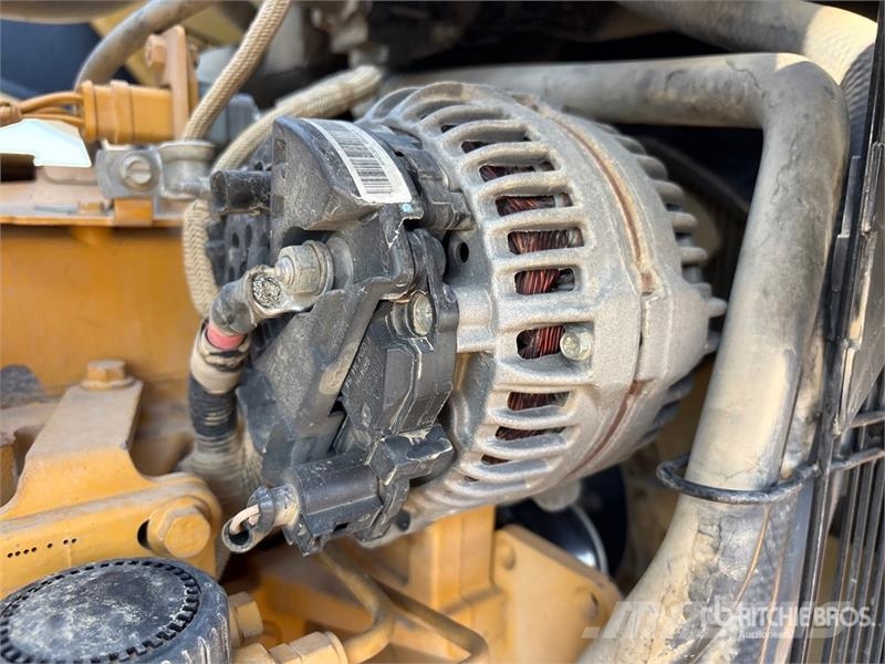 John Deere 310L EP لوادر ذات جرافات عكسية
