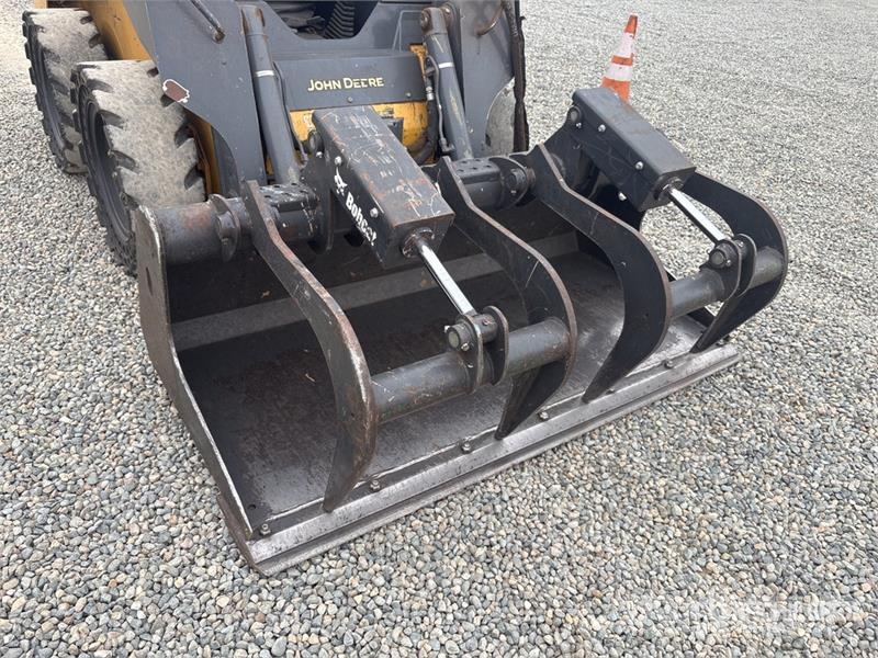 John Deere 312GR Skid Steer Loader Skid steer loaders