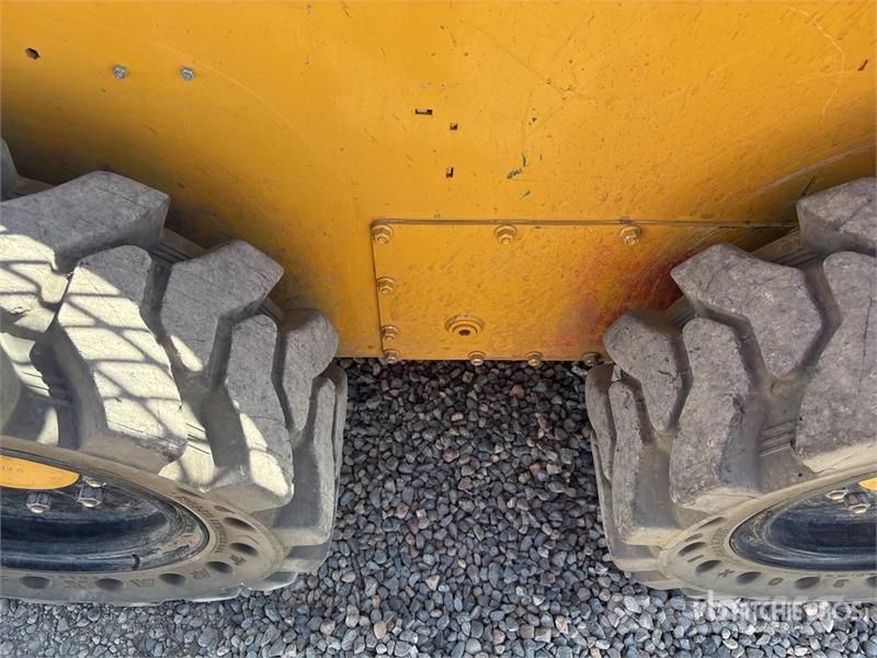 John Deere 312GR Skid Steer Loader Skid steer loaders