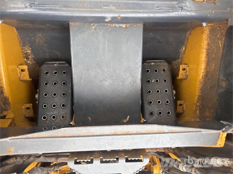John Deere 312GR Skid Steer Loader Skid steer loaders