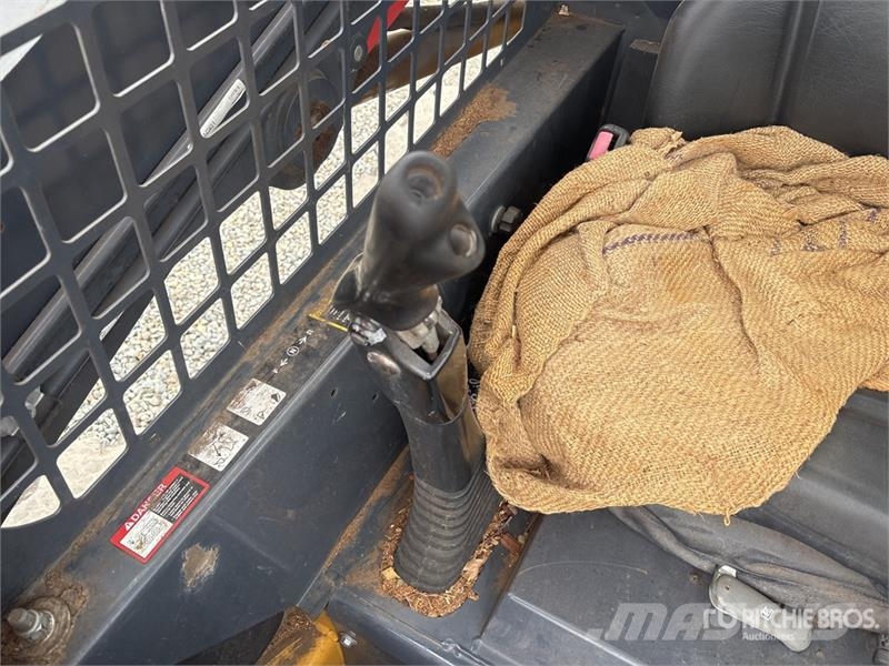 John Deere 312GR Skid Steer Loader Skid steer loaders