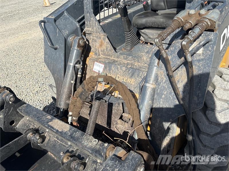 John Deere 312GR Skid Steer Loader Skid steer loaders