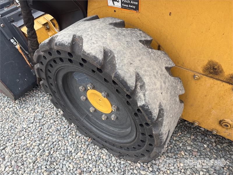 John Deere 312GR Skid Steer Loader Skid steer loaders