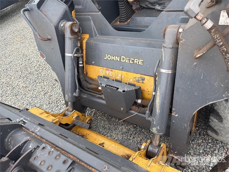 John Deere 312GR Skid Steer Loader Skid steer loaders