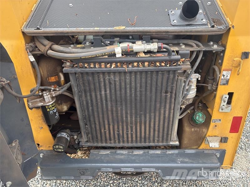 John Deere 312GR Skid Steer Loader Skid steer loaders