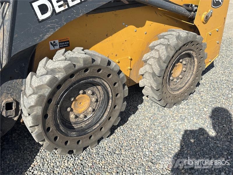 John Deere 312GR Skid Steer Loader Skid steer loaders