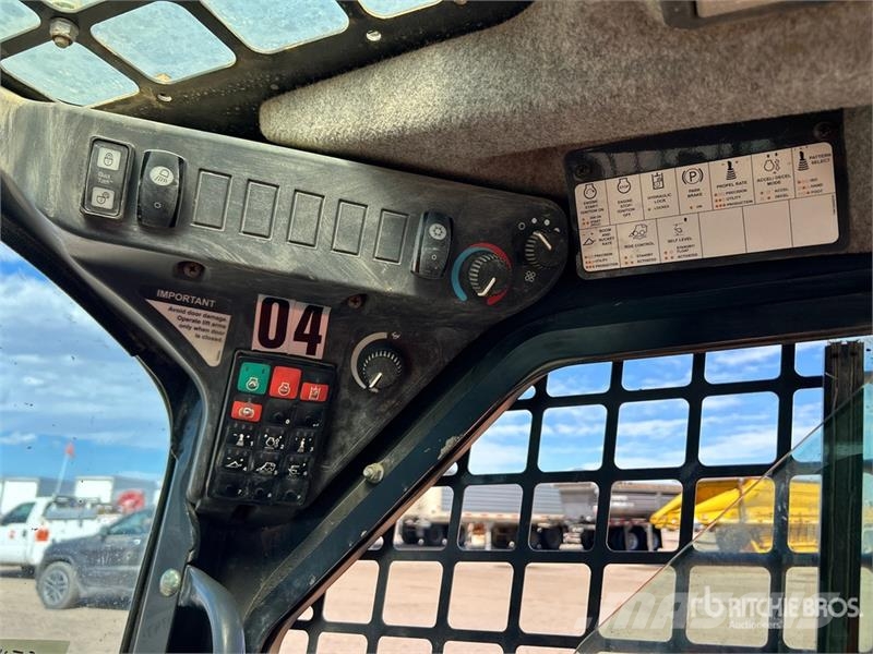 John Deere 317G Lietoti riteņu kompaktiekrāvēji