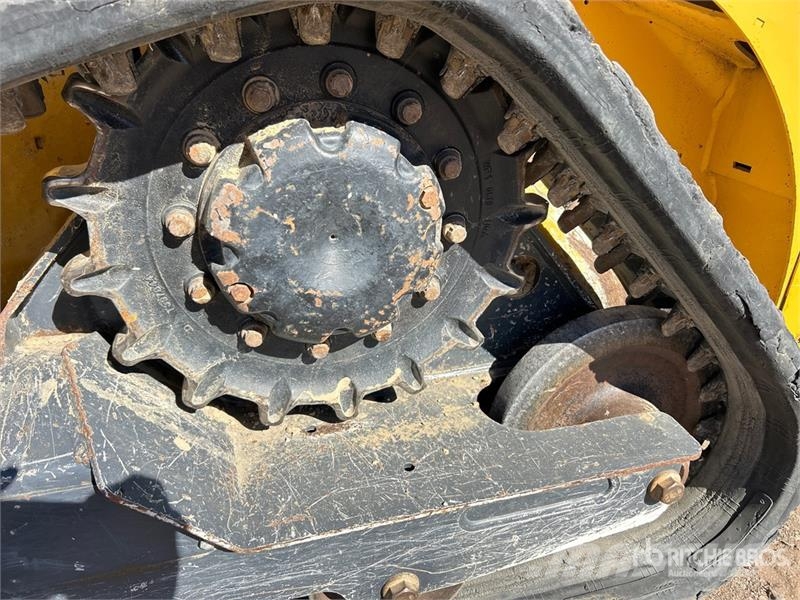 John Deere 317G Lietoti riteņu kompaktiekrāvēji