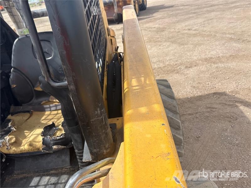 John Deere 320 Skid Steer Loader Kompaktlader