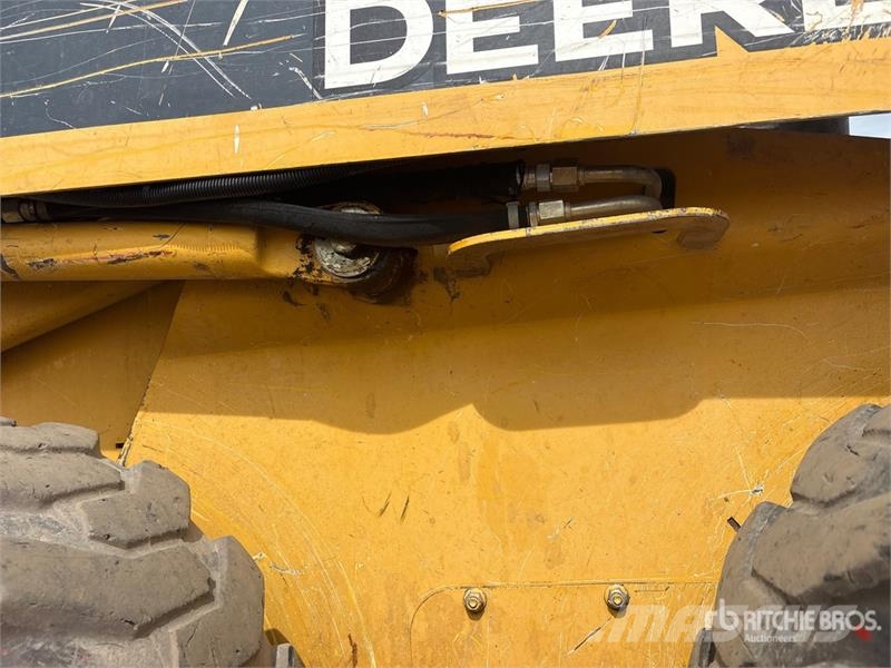 John Deere 320 Skid Steer Loader Kompaktlader