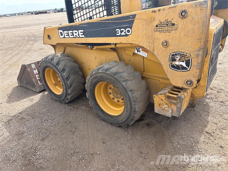 John Deere 320 Skid Steer Loader Kompaktlader