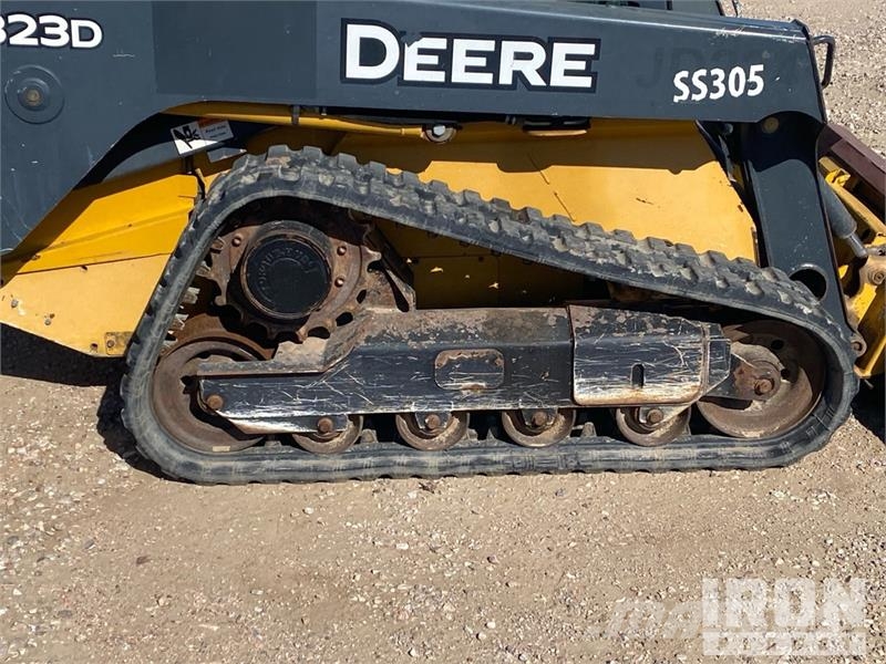 John Deere 323D Skid steer mini utovarivači