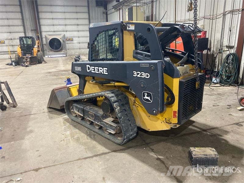 John Deere 323D Skid steer mini nakladalci