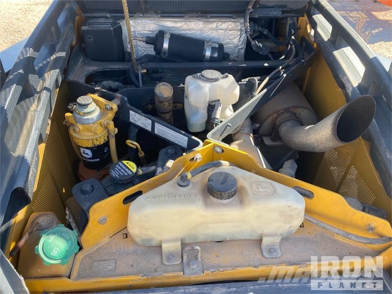 John Deere 323D Skid steer mini utovarivači