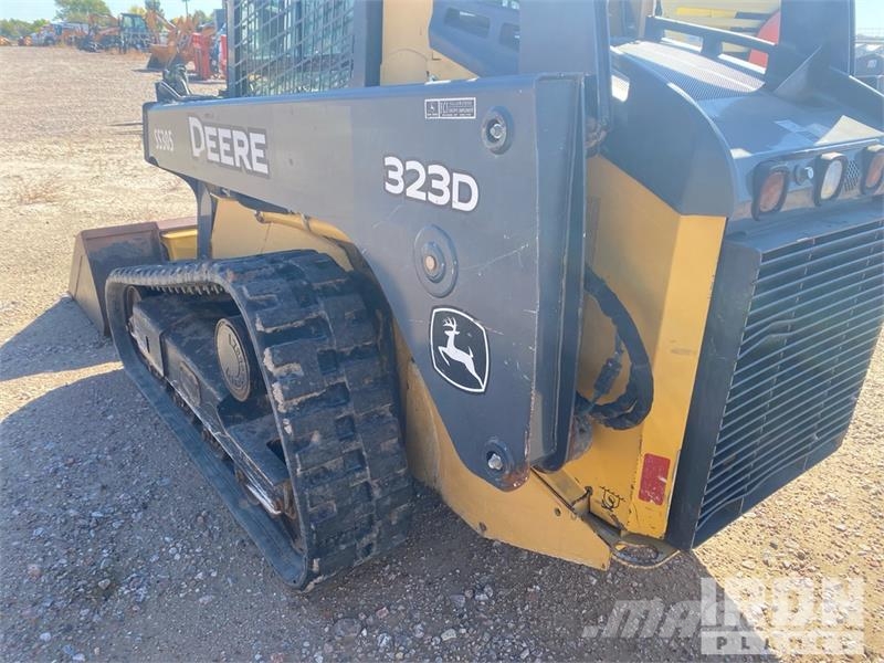 John Deere 323D Skid steer mini utovarivači