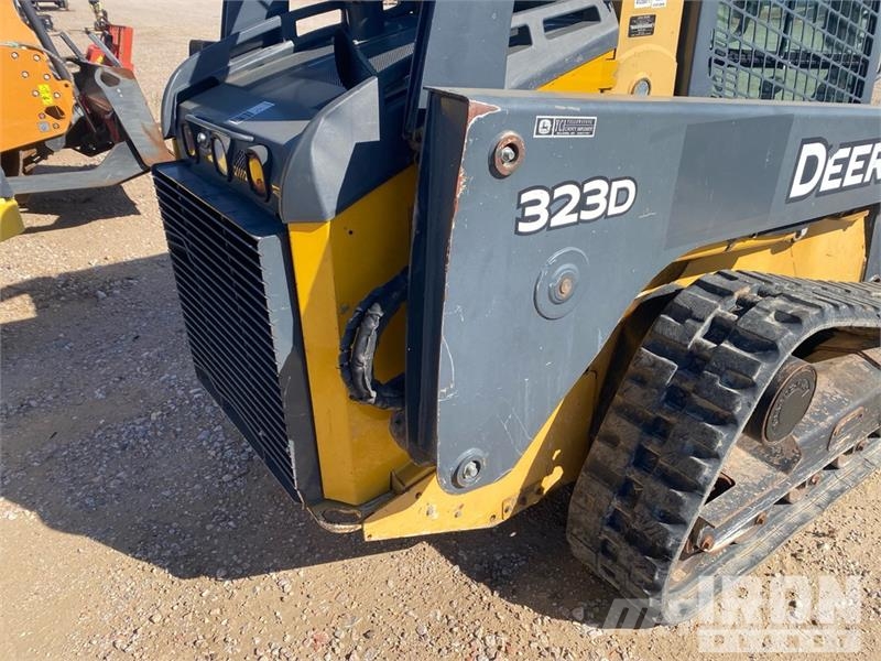 John Deere 323D Skid steer mini utovarivači
