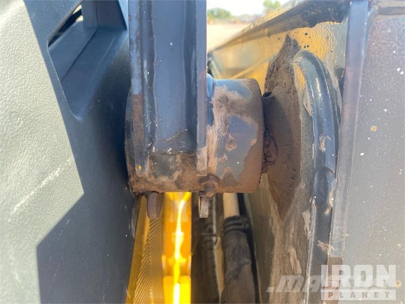 John Deere 323D Skid steer mini utovarivači