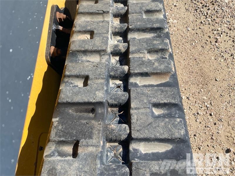 John Deere 323D Skid steer mini utovarivači