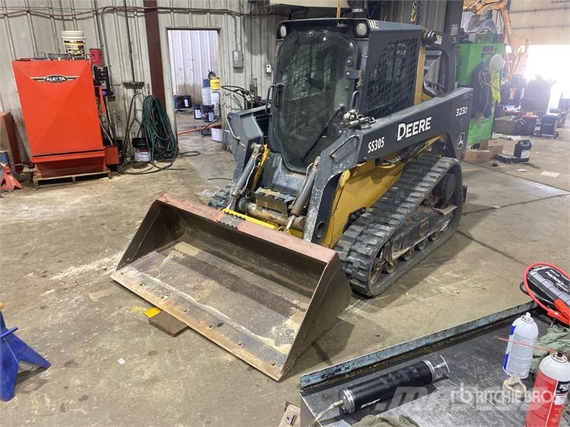 John Deere 323D Skid steer mini nakladalci