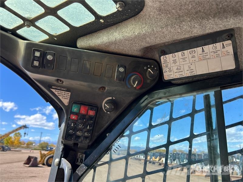 John Deere 324G Two-Speed Skid Steer Loader Minicargadoras
