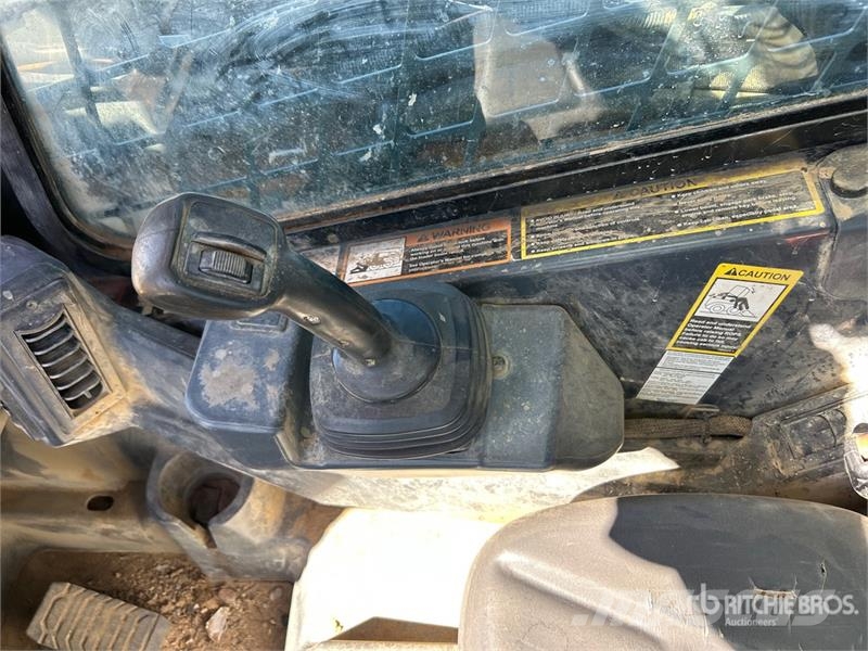 John Deere 324G Two-Speed Skid Steer Loader Minicargadoras