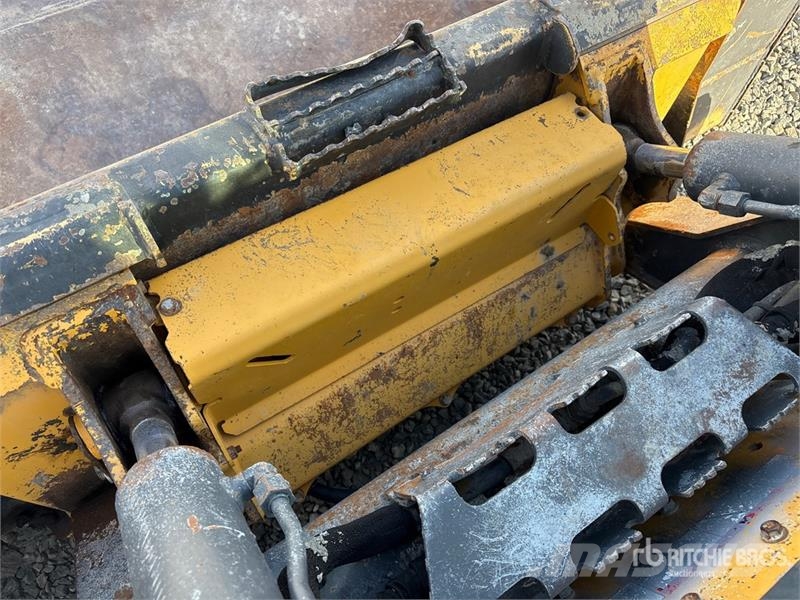 John Deere 325G Skid steer mini utovarivači