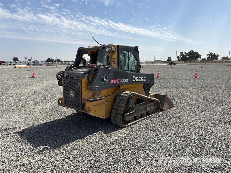 John Deere 325G Skid steer loaders