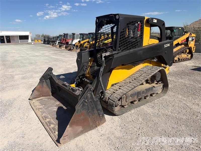 John Deere 329E Kompaktlastare