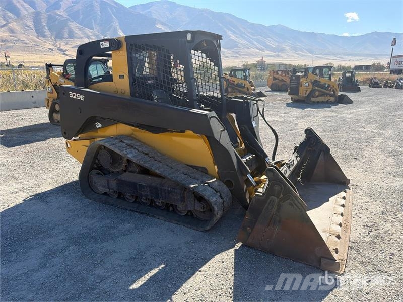 John Deere 329E Kompaktlastare