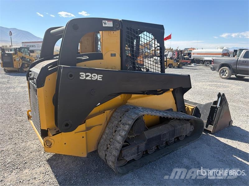 John Deere 329E Kompaktlastare
