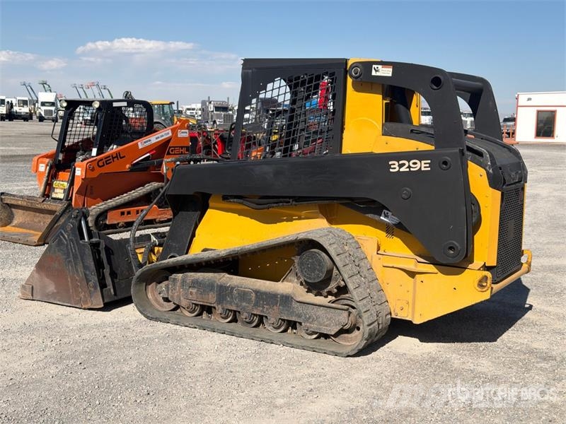 John Deere 329E Kompaktlastare