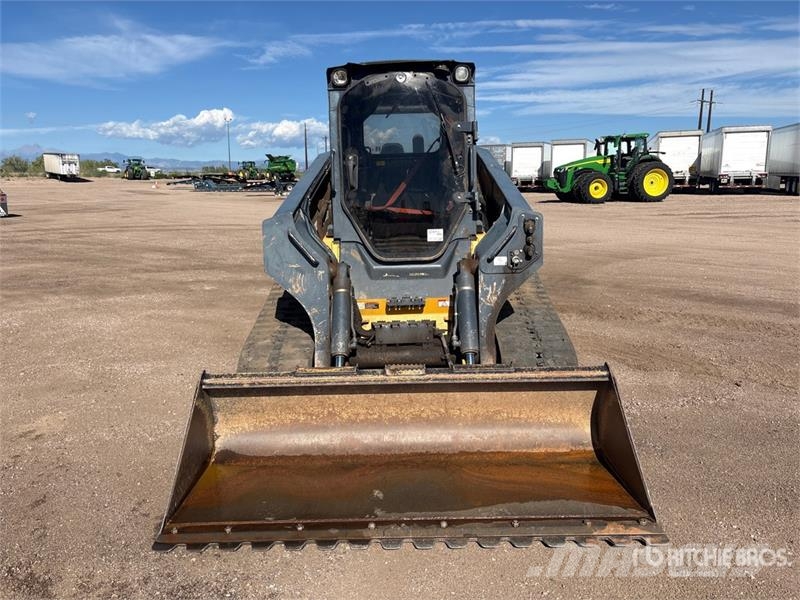 John Deere 331G لوادر انزلاقية التوجيه