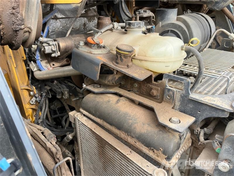 John Deere 331G スキッドステアローダー