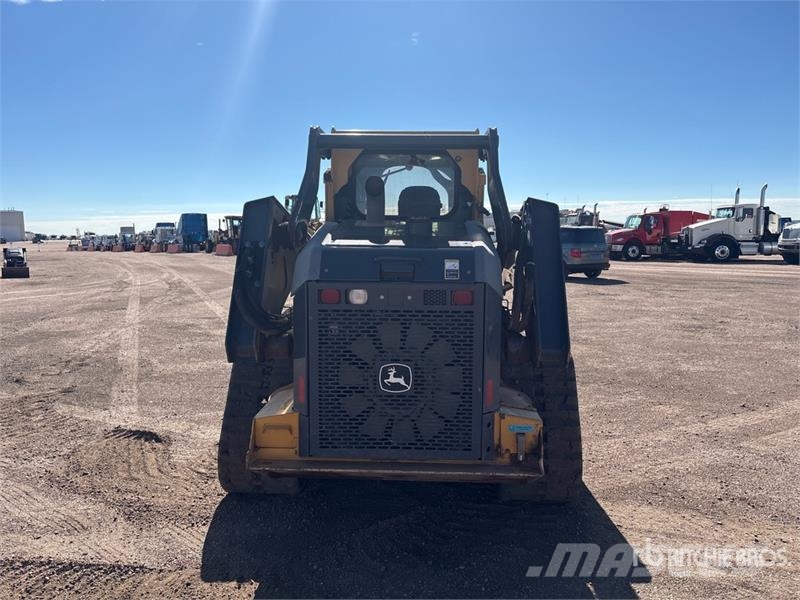 John Deere 331G لوادر انزلاقية التوجيه