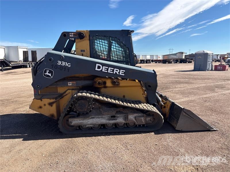 John Deere 331G لوادر انزلاقية التوجيه