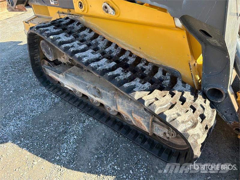 John Deere 331G Ładowarki burtowe