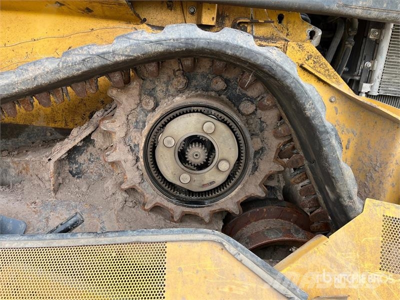 John Deere 331G スキッドステアローダー