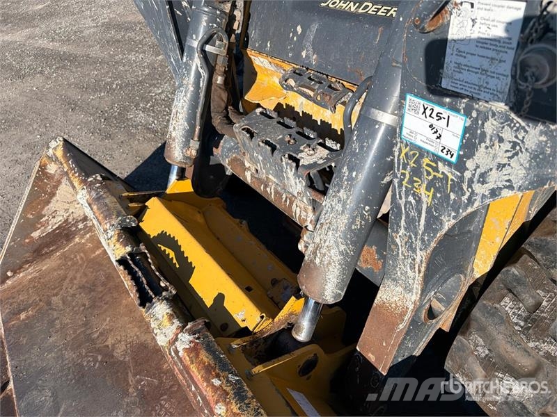 John Deere 331G Ładowarki burtowe