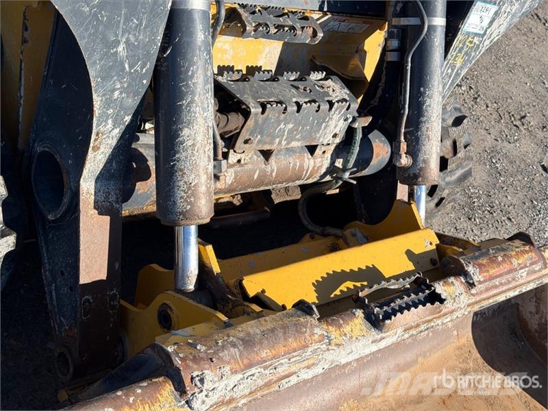John Deere 331G Ładowarki burtowe