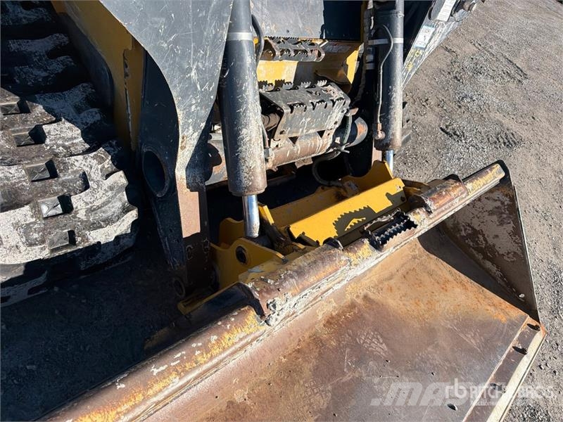 John Deere 331G Ładowarki burtowe