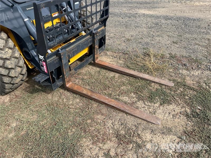 John Deere 332G Kompaktlader