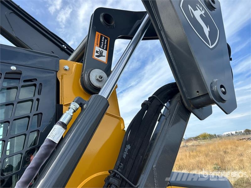 John Deere 332G Kompaktlader