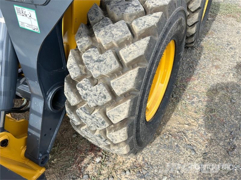 John Deere 332G Kompaktlader