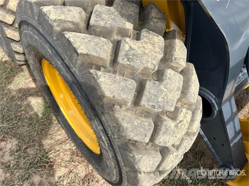John Deere 332G Kompaktlader