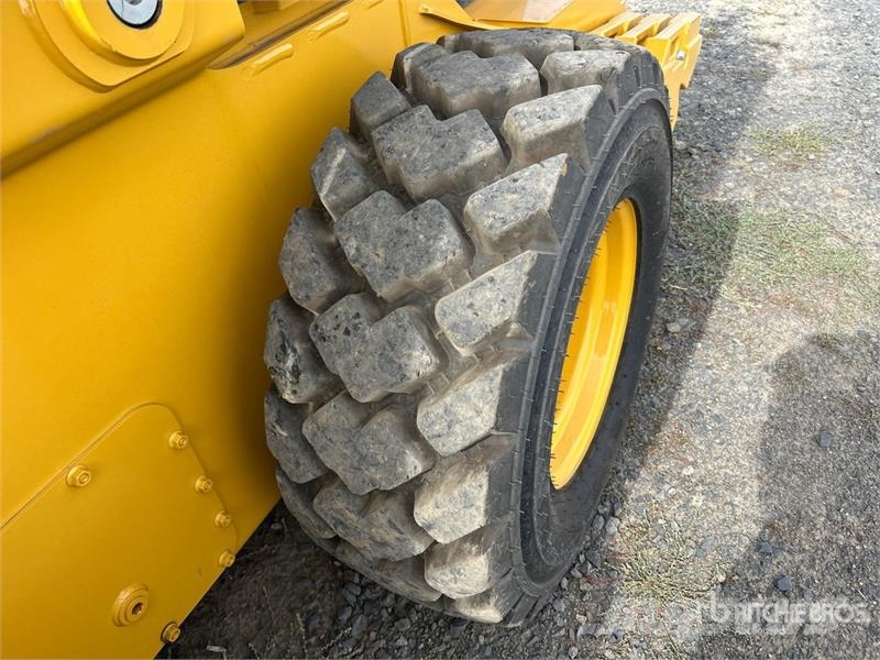 John Deere 332G Kompaktlader