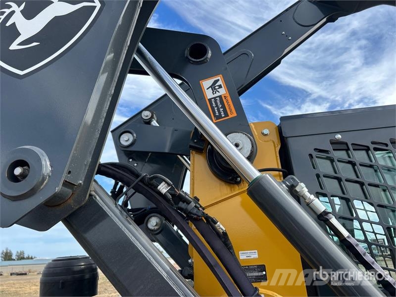 John Deere 332G Kompaktlader