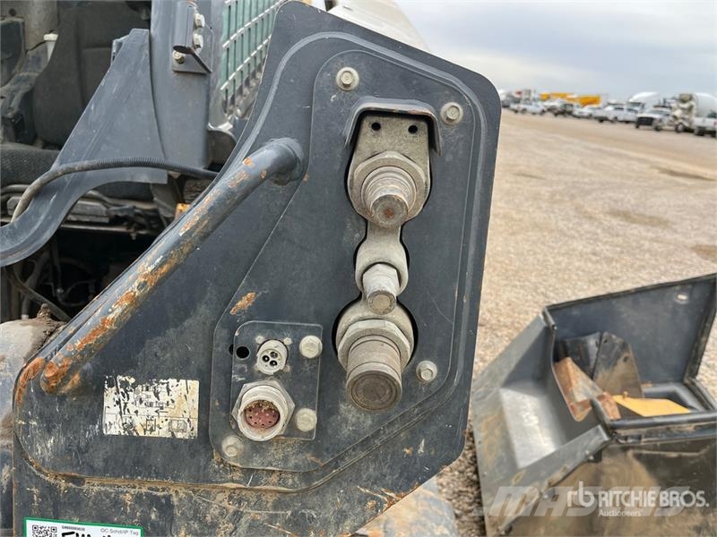 John Deere 333G スキッドステアローダー