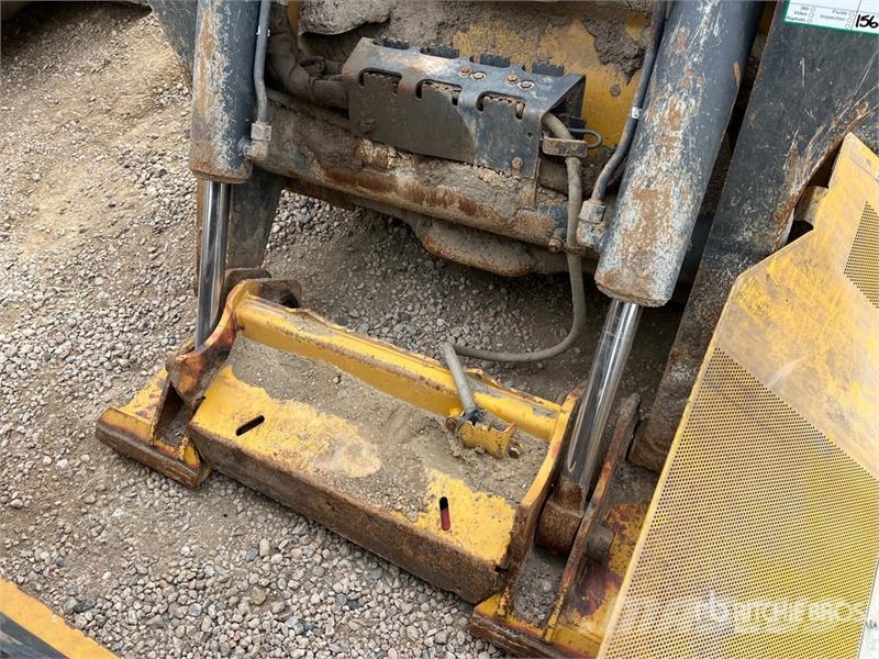 John Deere 333G スキッドステアローダー
