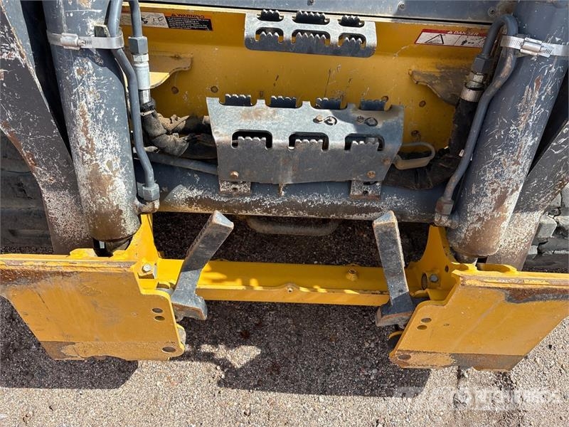 John Deere 333G Minicargadoras